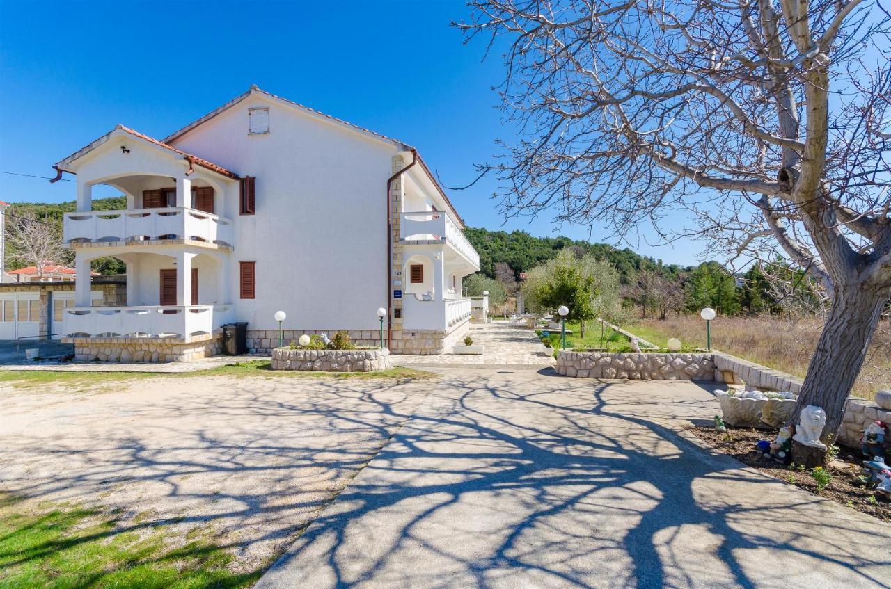 קמפור Apartments Vesna מראה חיצוני תמונה