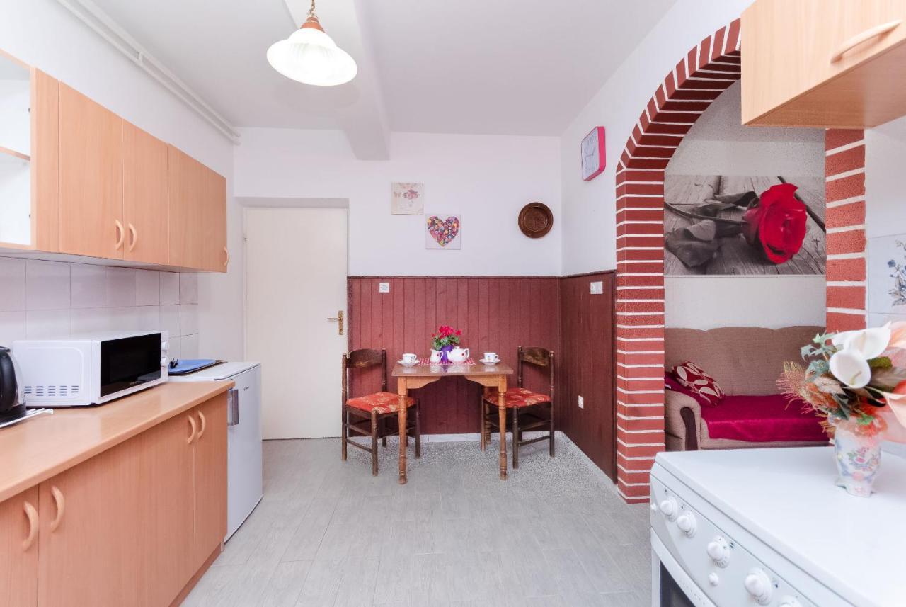 קמפור Apartments Vesna מראה חיצוני תמונה